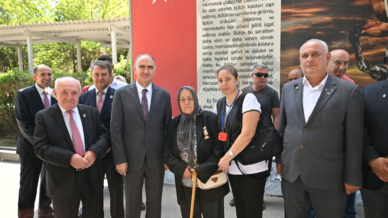 Manisa’da Gaziler Günü’nde Şehit Yakınları ve Gaziler Onurla Anıldı