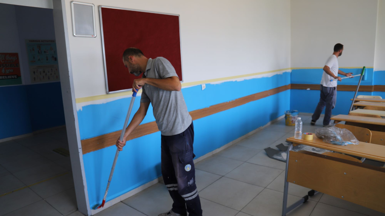 Turgutlu Belediyesi’nden Park, Bahçe ve Okullarda Yoğun Çalışma