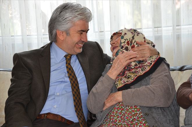 Akhisar Belediye Başkanı Salih Hızlı, Anneler Gününü Kutladı