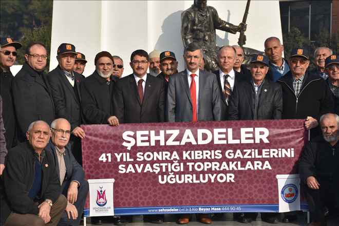 Gaziler Savaştıkları Toprakları Geziyor