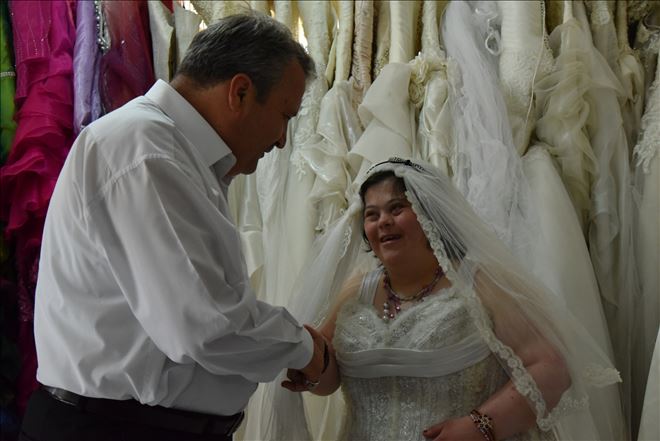 Yunusemre Belediyesi Down Sendromlu Güllü´nün Hayalini Gerçeğe Çevirdi