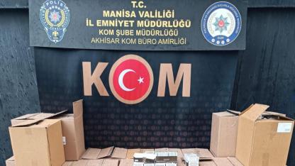 Akhisar’da 400 Bin Dal Bandrolsüz Makaron Ele Geçirildi