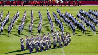 Aliağa’da Cumhuriyetin 102. yılı büyük bir coşkuyla kutlandı