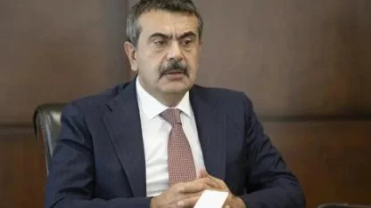 Bakan Tekin Soruları Cevapladı! 12 Yıllık Zorunlu Eğitim Kısalıyor mu?