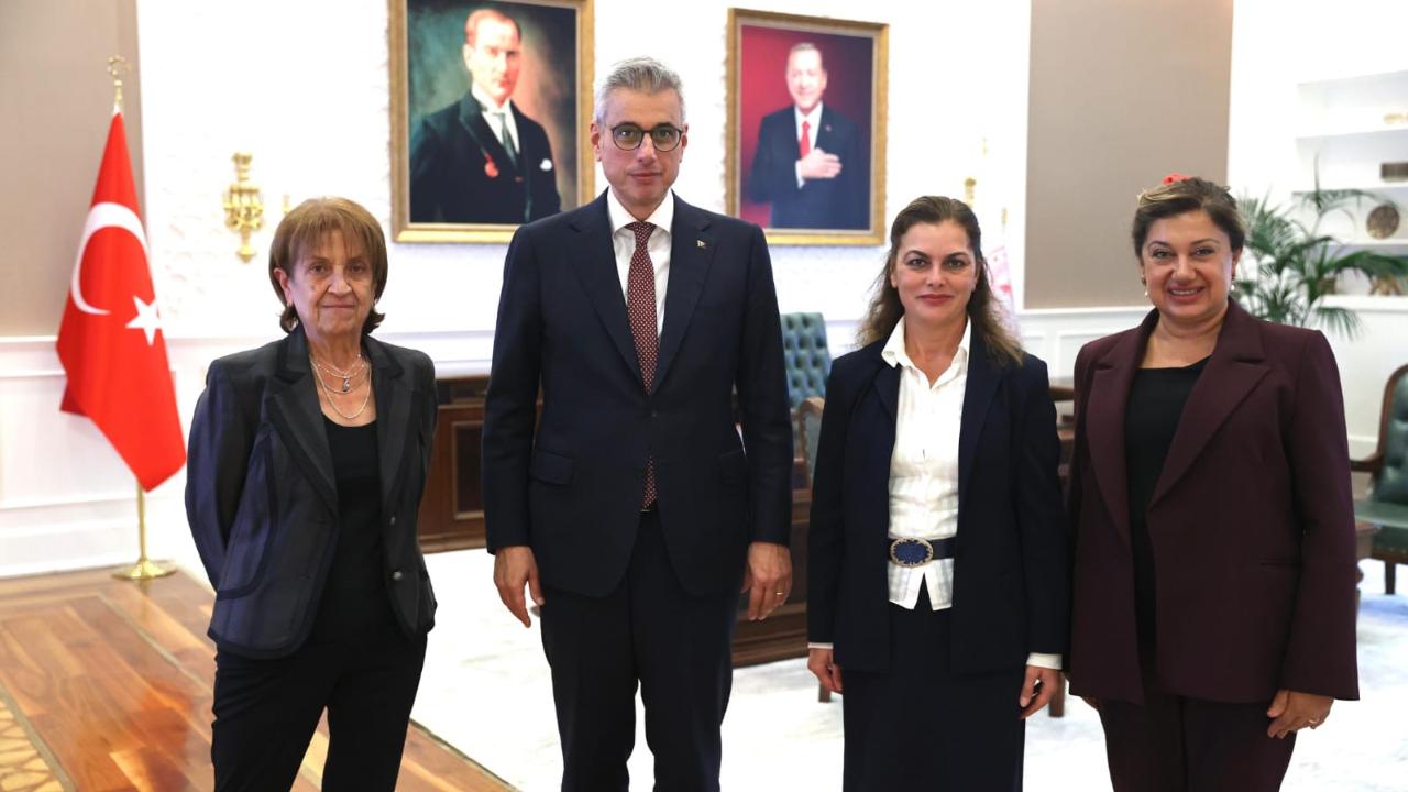 Epilepsililer İçin Umut Günü: “Mor Işık” Yandı