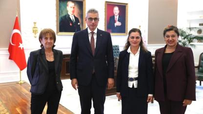 Epilepsililer İçin Umut Günü: “Mor Işık” Yandı