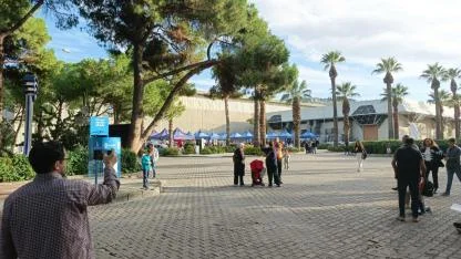 İzmirli Yazarlar: “Üvey Evlat Değil, Bu Şehrin Aslıyız”