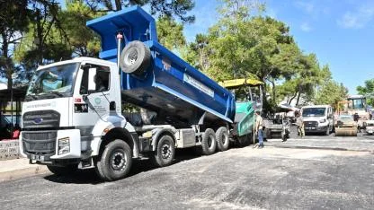 Kırkağaç’a 5 Bin Ton Sıcak Asfalt: Yeni Yollar Geliyor