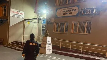 Manisa Polisi Okul Çevrelerinde Gece Denetimi Yaptı