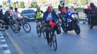 Manisa’da Cumhuriyet coşkusu yollara taşındı