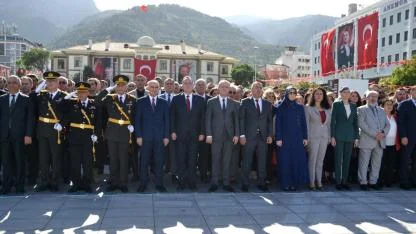 Manisa’da Cumhuriyetin 102. Yılı Resmî Törenle Başladı