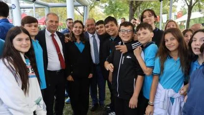 Yunusemre’de Bilim Şenliği Başladı