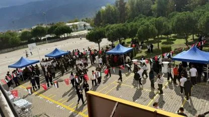 Yunusemre’de Gazze İçin Kermes Düzenlendi