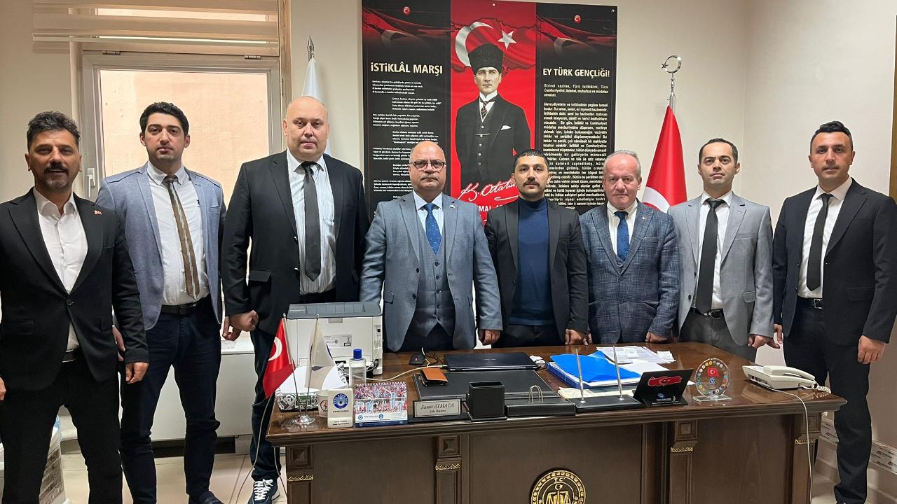 Başkan Ahmet Ağır ve Yönetimi Mazbatalarını Aldı