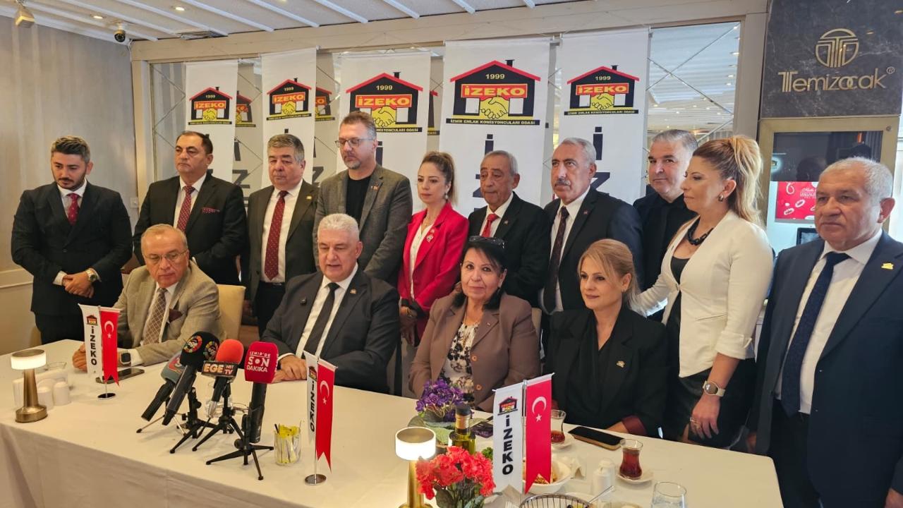 İzmir Emlakçılar Odası’ndan Türkiye’de Bir İlk: Dijital CRM Sistemi Hizmete Girdi