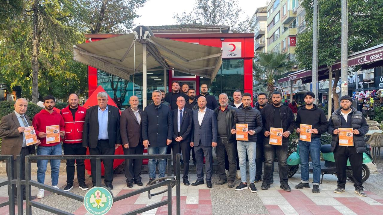 Manisa’da Celali Aşireti Gençlerinden Kızılay’a Örnek Kan Bağışı