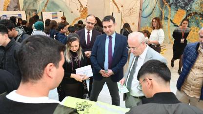Prof. Dr. Kılıç, Aydın’daki Proje Pazarı’nda Genç Bilim İnsanlarıyla Buluştu