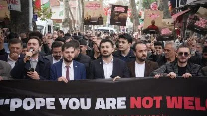 Saadetli gençlerden Papa 14. Leo'nun İznik ziyaretine tepki