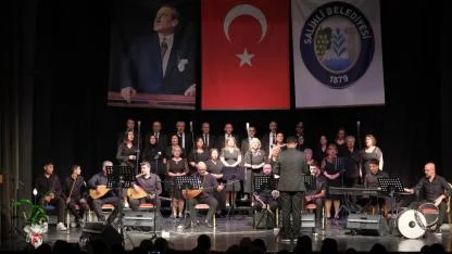 Salihli Belediyesi THM Korosundan Coşku Dolu Cumhuriyet Konseri