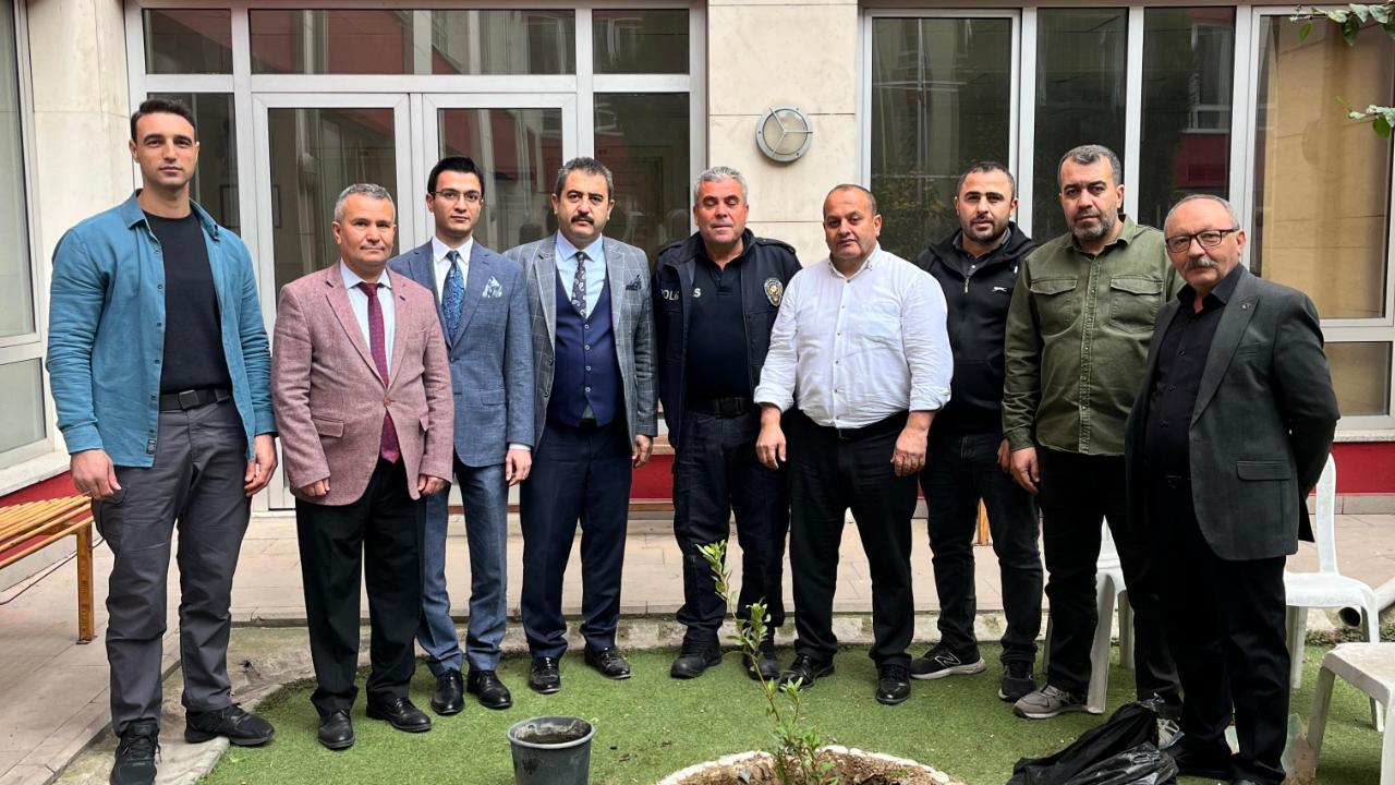 Turgutlu Adliyesi’nde Ağaçlandırma Çalışması Yapıldı