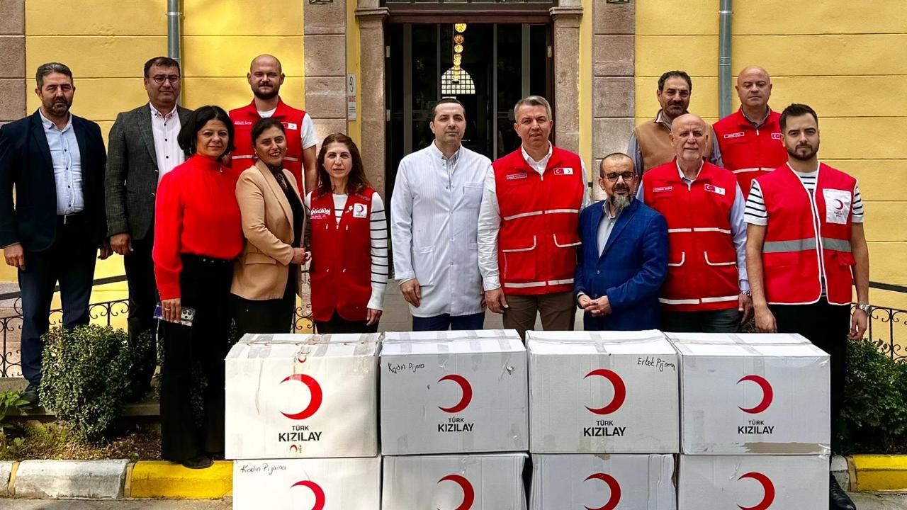 Türk Kızılay Manisa’dan Hastalara Anlamlı Destek