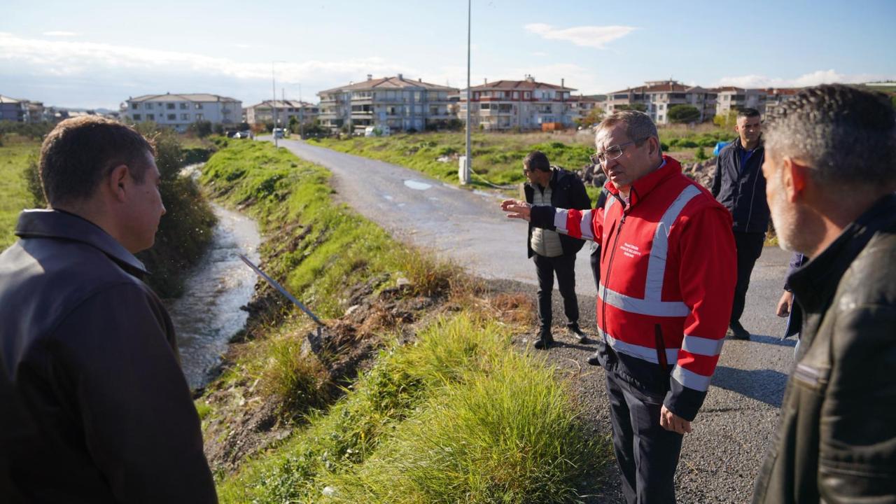 Ayvalık’ta Sağanak Yağış Sonrası Belediye Teyakkuza Geçti