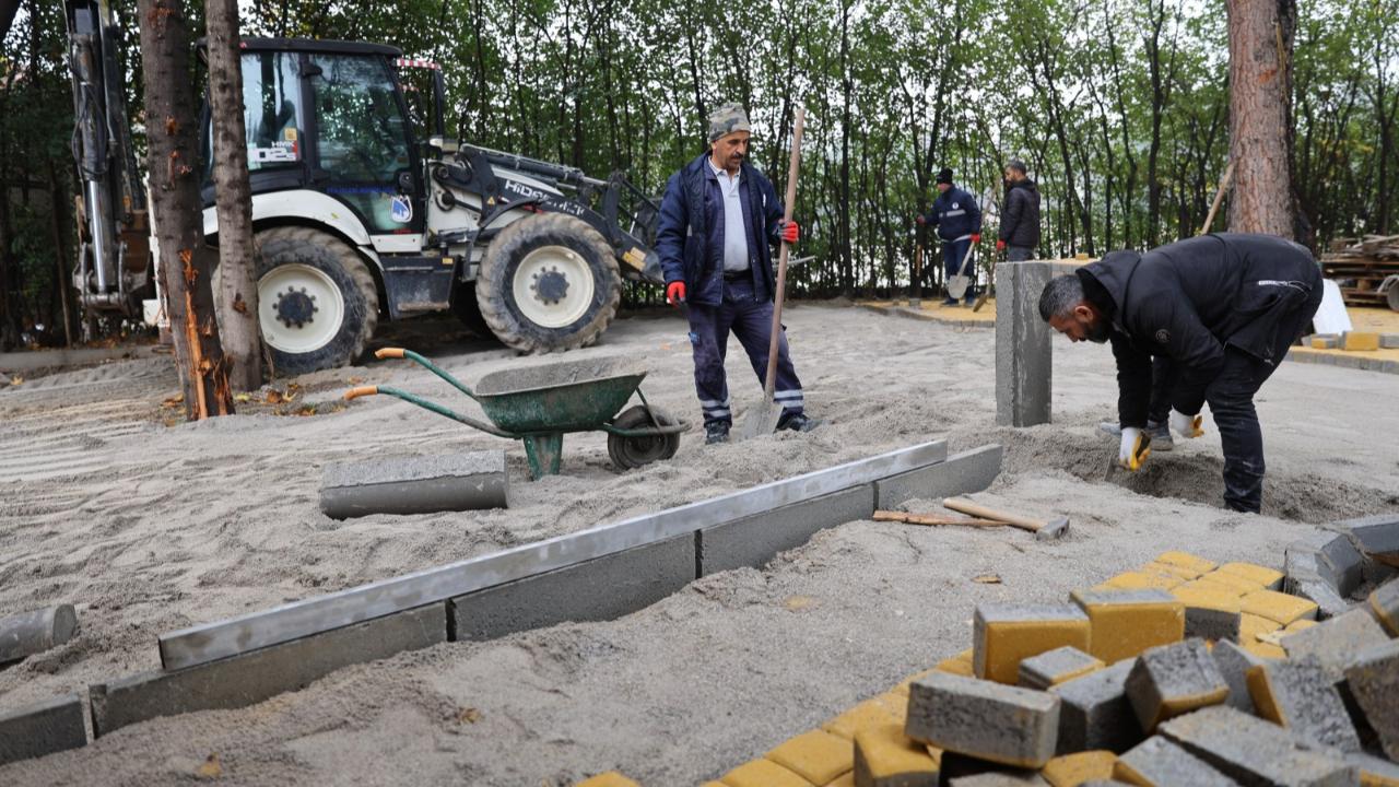 Başkan Balaban Emekli Kafe çalışmalarını inceledi