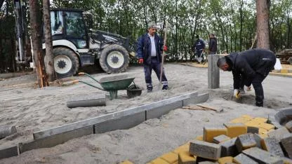 Başkan Balaban Emekli Kafe çalışmalarını inceledi