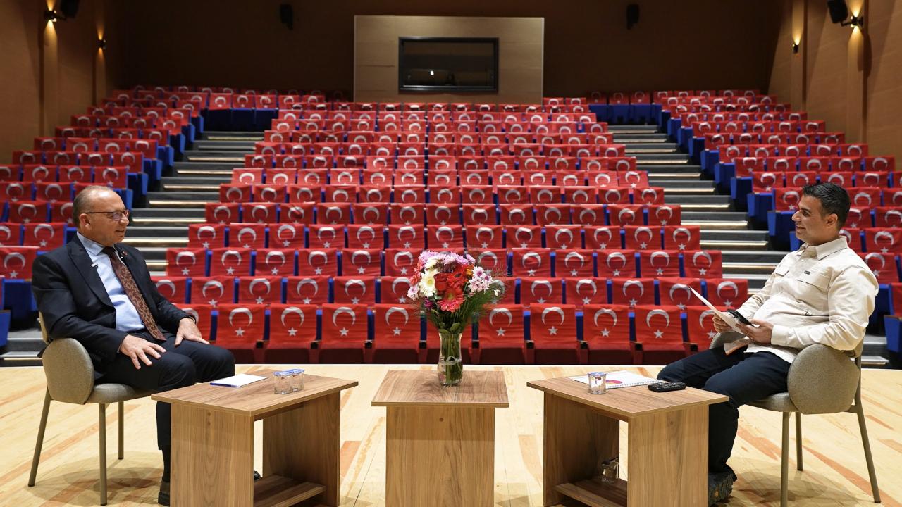 Çetin Akın: “Bize o teklifi yapacak cüreti gösteremezler”