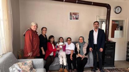 CHP Akhisar’dan özel gereksinimli çocuklara anlamlı dokunuş