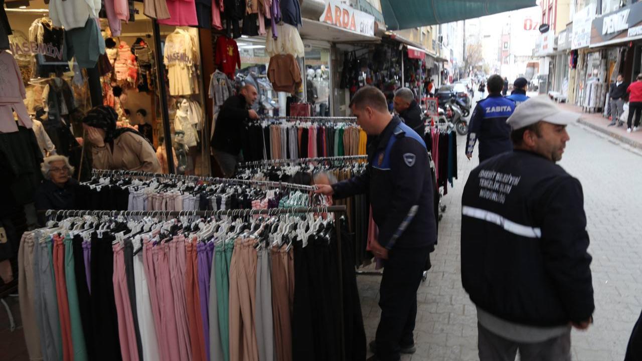 Edremit’te kaldırım işgallerine sıkı denetim