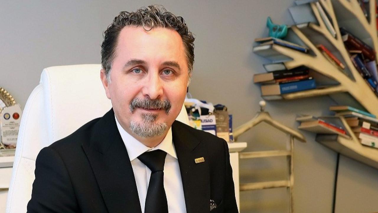 İZSİAD Başkanı Hüseyin Cengiz Görevini Devretti