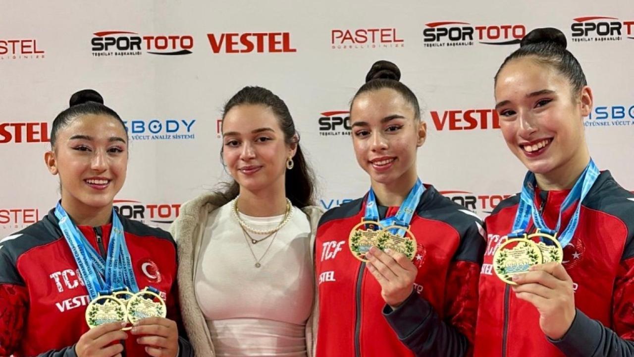 Manisa BBSK cimnastik takımı 2025’i 97 madalyayla kapattı