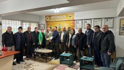 Manisa Bitlisliler Derneği Kızılay’ı ağırladı