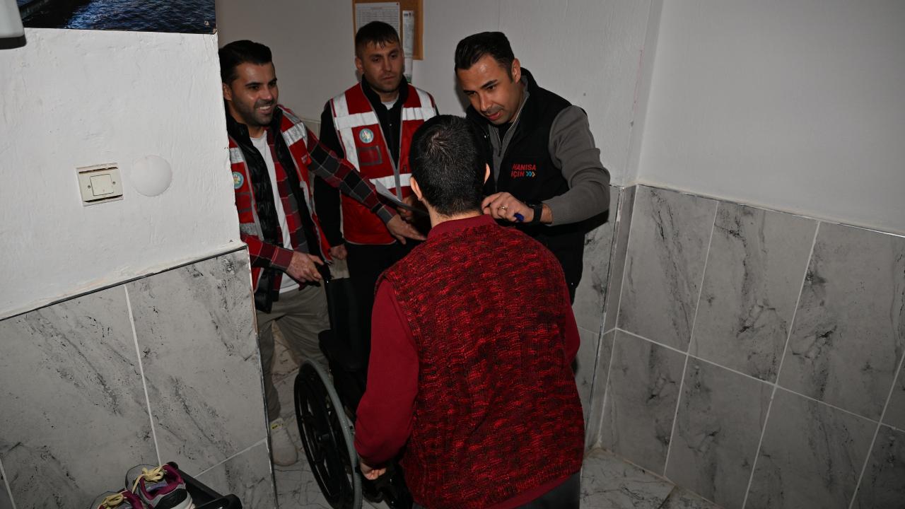 Manisa Büyükşehir’den engellilere medikal destek