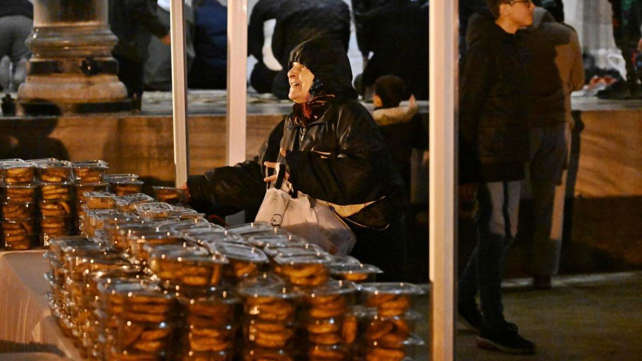 Manisa Büyükşehir’den Kandilde 5 Bin Kişilik İkram