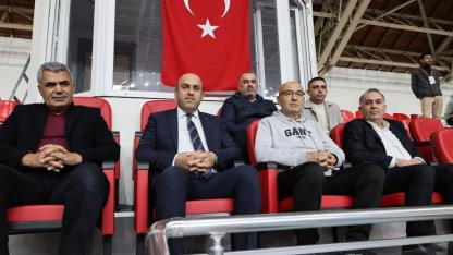 Manisa’da Okul Sporları Güreş Gençler A Grup başladı