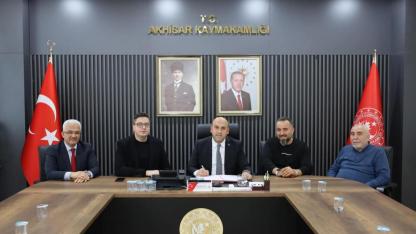 Akhisar’ın Simgesi Paşa Camii İçin Tarihi İmza