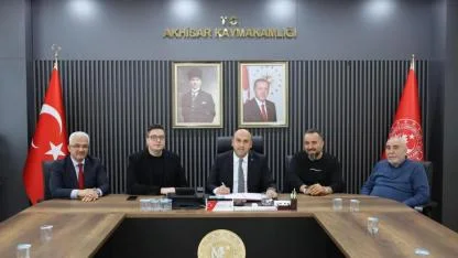 Akhisar’ın Simgesi Paşa Camii İçin Tarihi İmza