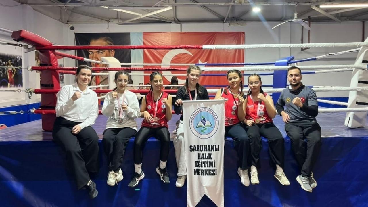 Saruhanlı'nın Minik Yıldızları Ringi Dar Etti: 10 Madalya
