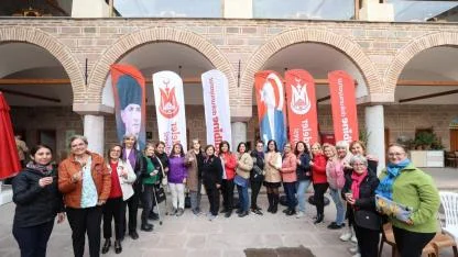 Şehzadeler’de Manisa lalesi yaka iğnesi atölyesi