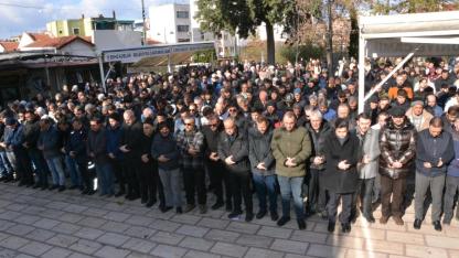 AK Parti ve CHP’nin Acı Günü: İki İsim Dualarla Uğurlandı