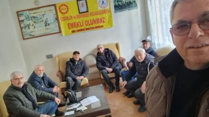 Akhisar’da Emekli İsyanı: Tencere Tavalı Protesto