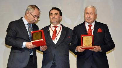 Aşçı Mehmet Abi’den Duygusal Veda: Hakkınızı Helal Edin