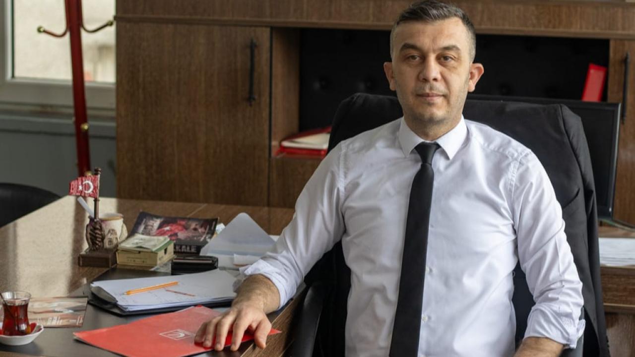 Erbakan’dan Afyonkarahisar Teşkilatına Anlamlı Ödül