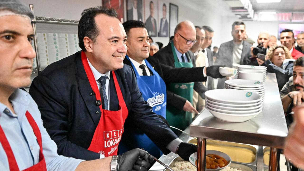 Kırkağaç’ta Sosyal Belediyecilik Çıkartması