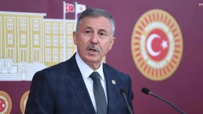 Özdağ’dan TUS ücretine “örtülü vergi” tepkisi