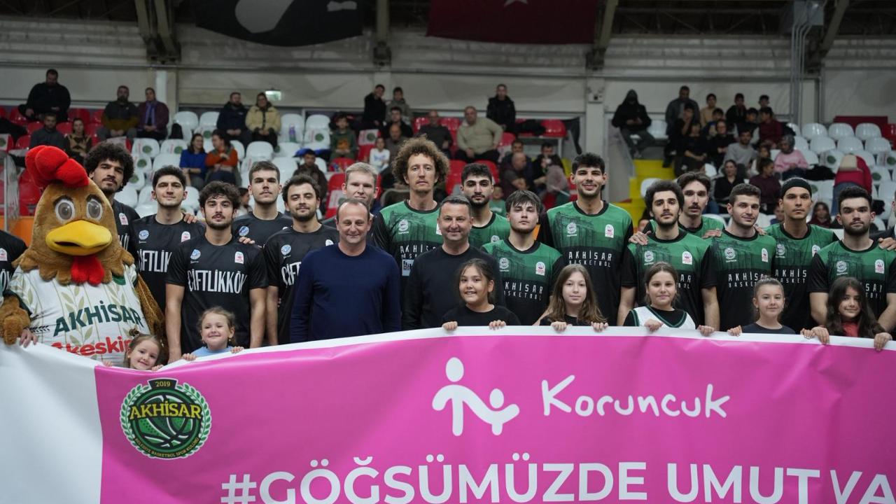 Potanın Devleri Durdurulamıyor: Akhisar Farklı Kazandı