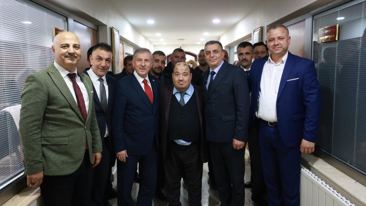 Selçuk Özdağ’dan Şehzadeler’e Anlamlı Ziyaret