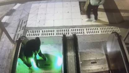 Yürüyen merdivenler neden bozuluyor? Kamera gerçeği gösterdi